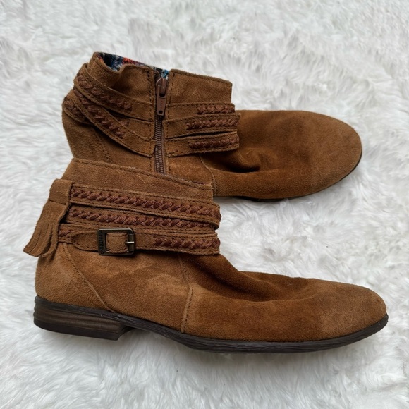 Minnetonka Dixon Narrow Boots Suze 6.5 - Picture 1 of 11